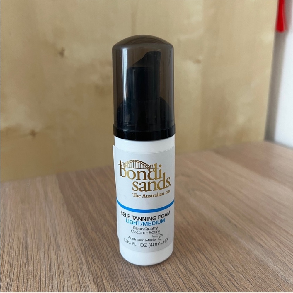NWT Bondi Sands Self Tanning Foam- Light/Medium